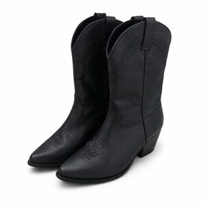 Sleek Black Western Heeled Dingo uh Boots